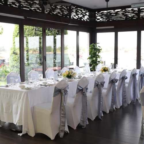 Half-Indoor-with-riverview